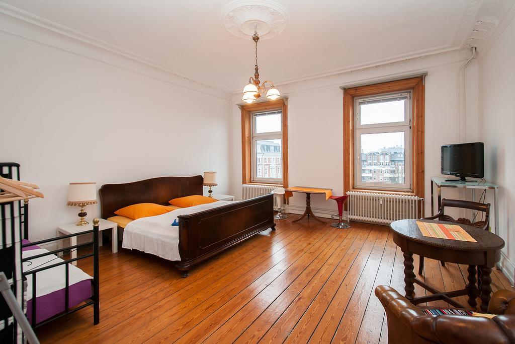 Gaestezimmer Am Hansaplatz Hamburg Exterior photo